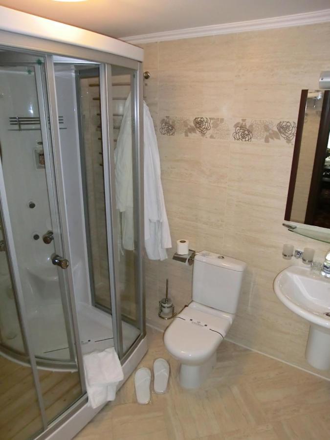 Hotel Mir Rivne Exterior photo