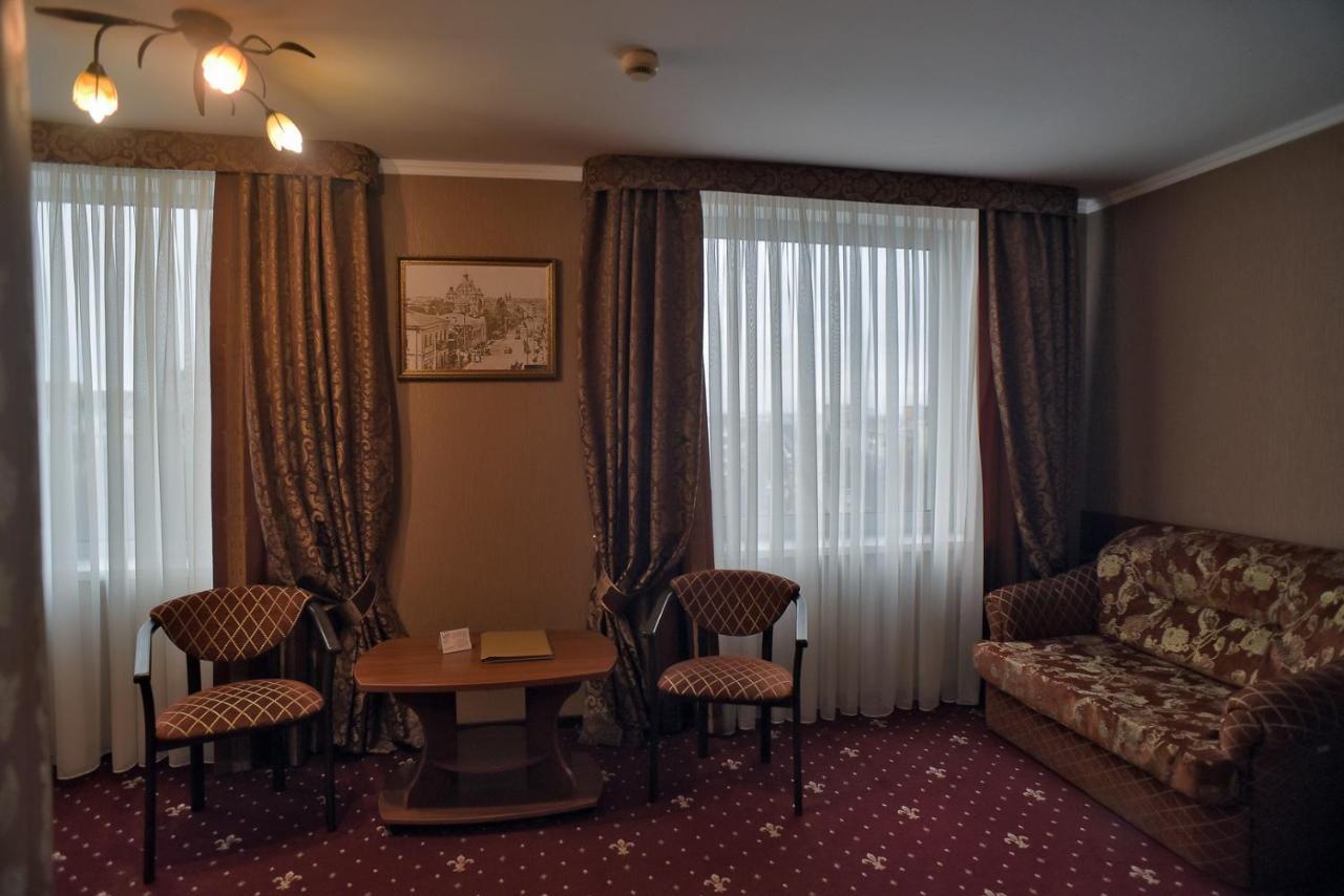 Hotel Mir Rivne Exterior photo